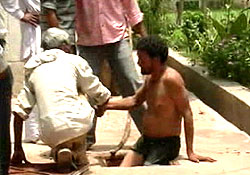 CBI-employed manhole workers in Noida