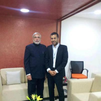 modi-chetan-bhagat