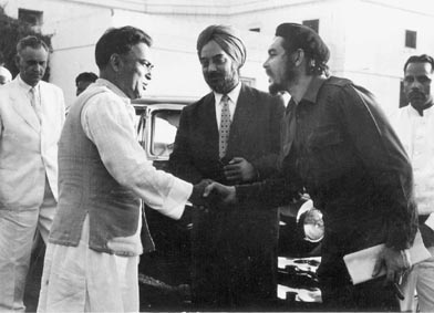 Mr. S.K. Dey, Minister for Community Development and Cooperation, receiving Che Guevara at his office in New Delhi on July 3, 1959. Photo courtesy Photo Division, Government of India.