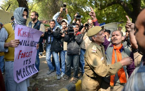 Confrontation at Jantar Mantar during Protest Against Afzal Guru's Execution