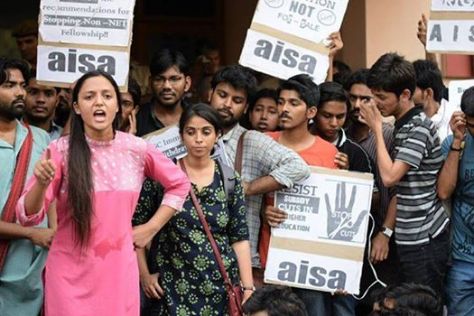 JNUSU vice president Shehla Rashid addressing protestors at UGC