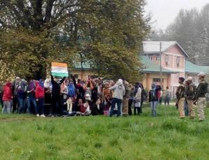 NIT Srinagar non-Kashmiri students demonstrate