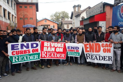 Journalists Protesting Against the Ban on Kashmir Reader, Srinagar, October 25, 2016